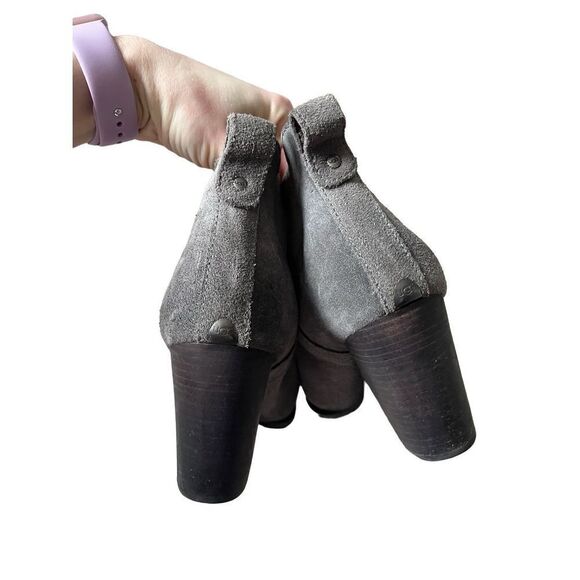 UGG Cobie II Suede Heel Ankle Boots Womens Gray size 11 - Picture 9 of 11